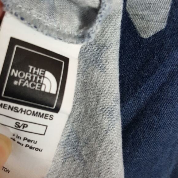 The North Face all over print USA Tee Excellent condition Small - Picture 5 of 5